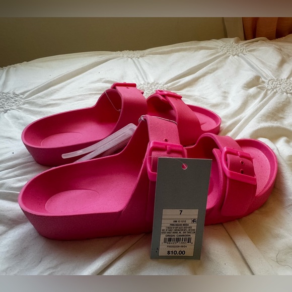 Shade & Shore Hot Pink Double-Buckle Slide Sandals - Picture 2 of 3